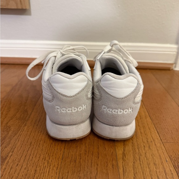 Reebok Classic White and Gray Trainers - Picture 4 of 5
